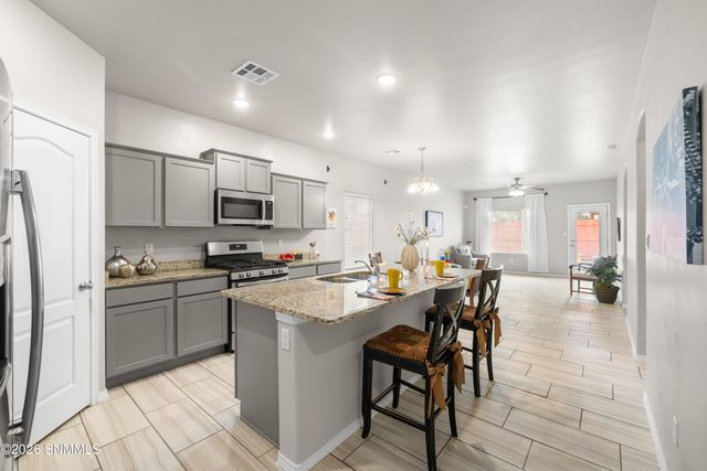 7048 Chaco Street, Las Cruces, NM 88012
