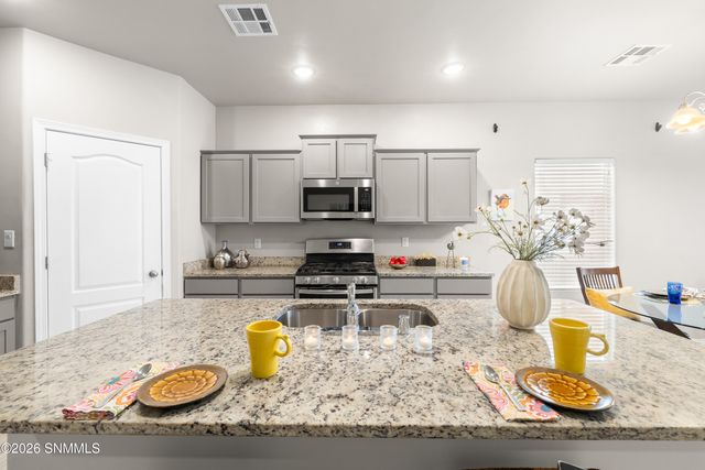 7048 Chaco Street, Las Cruces, NM 88012