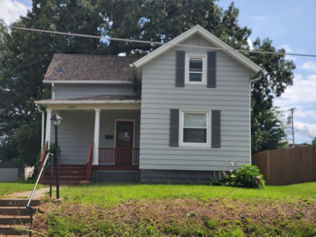 1623 W Pleasant Street, Davenport, IA 52804