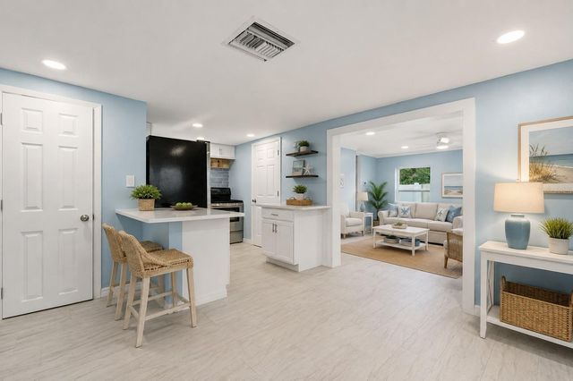 5541 KENSINGTON STREET, Sarasota, FL 34232