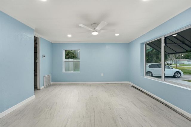 5541 KENSINGTON STREET, Sarasota, FL 34232