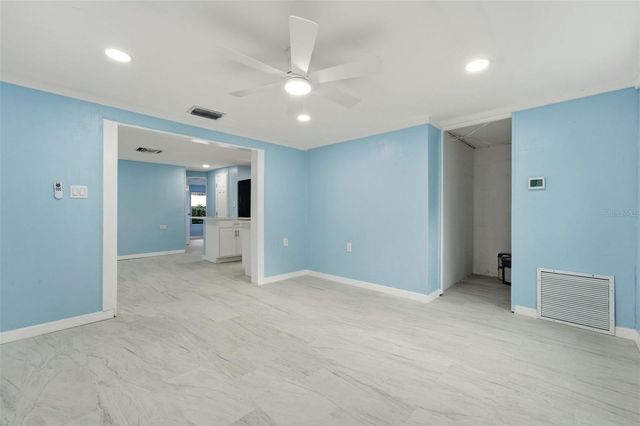 5541 KENSINGTON STREET, Sarasota, FL 34232
