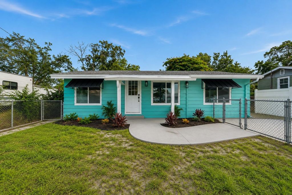 5541 KENSINGTON STREET, Sarasota, FL 34232