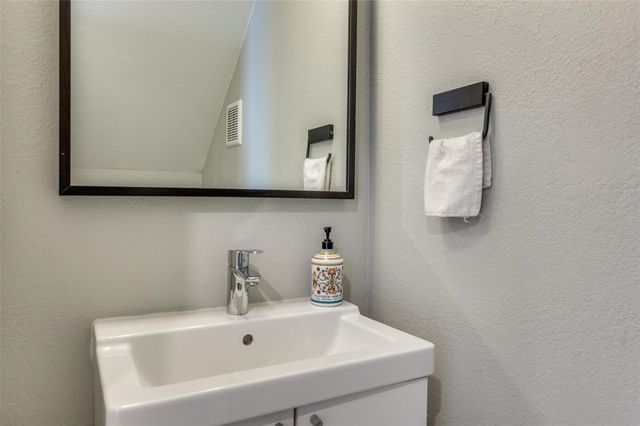 4777 Cedar Springs Road 8M, Dallas, TX 75219