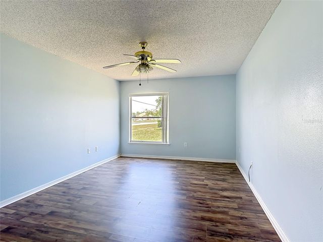 1001 EIFFEL LANE, Kissimmee, FL 34759