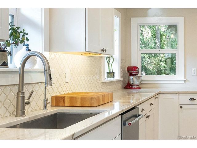 1325 Bellaire St, Denver, CO 80220
