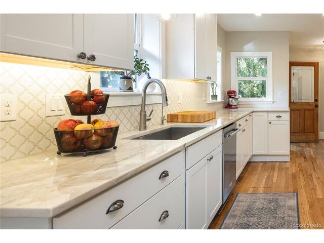 1325 Bellaire St, Denver, CO 80220