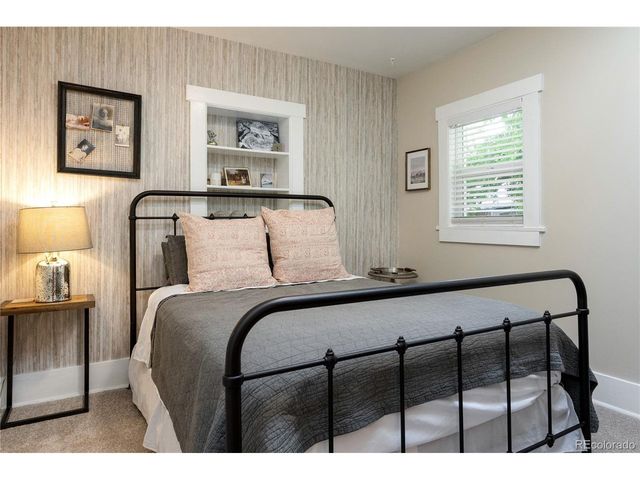 1325 Bellaire St, Denver, CO 80220
