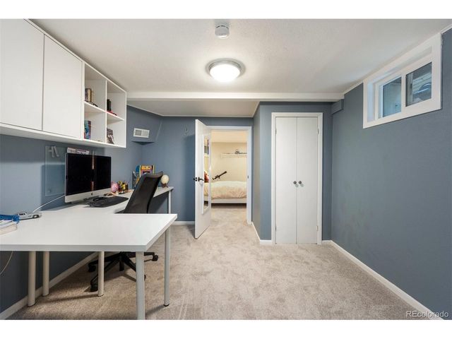 1325 Bellaire St, Denver, CO 80220