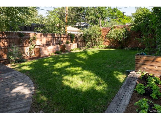 1325 Bellaire St, Denver, CO 80220