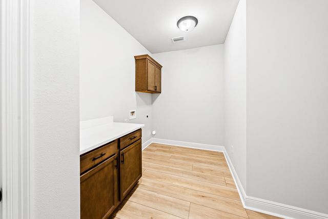 2737 Louis Circle, Crestview, FL 32536