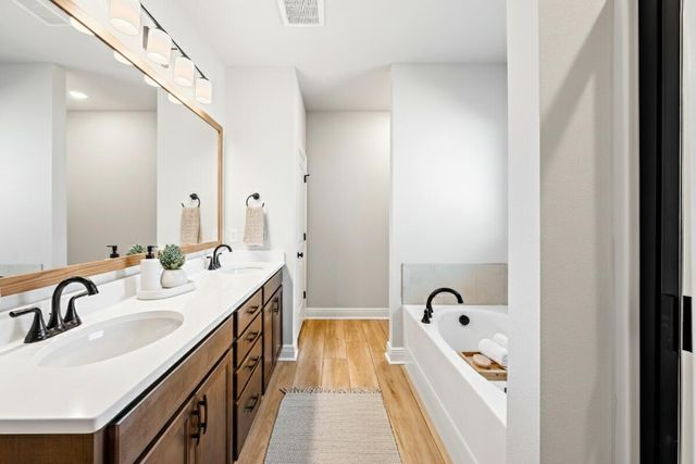 2737 Louis Circle, Crestview, FL 32536