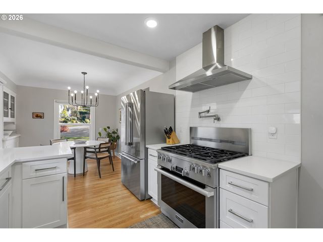 7007 Se 28TH Ave, Portland, OR 97202