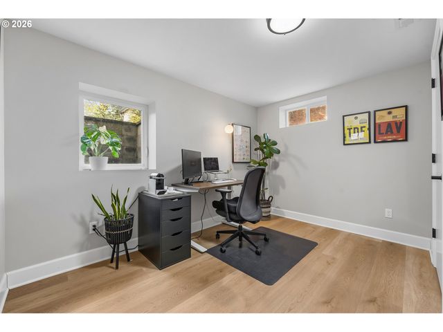 7007 Se 28TH Ave, Portland, OR 97202