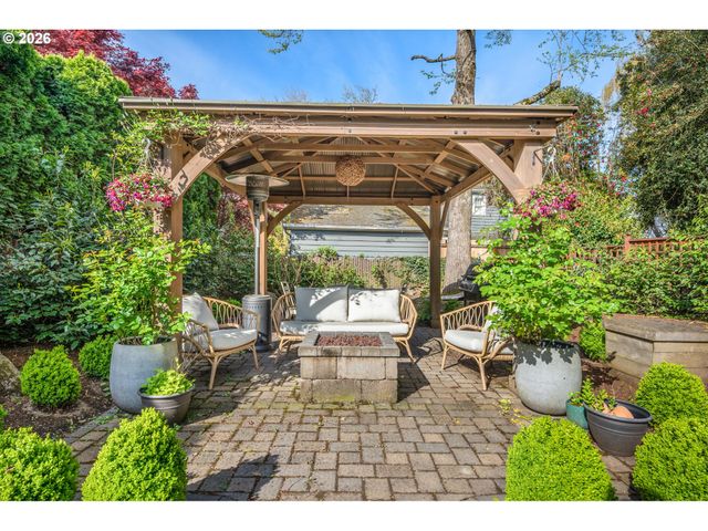 7007 Se 28TH Ave, Portland, OR 97202