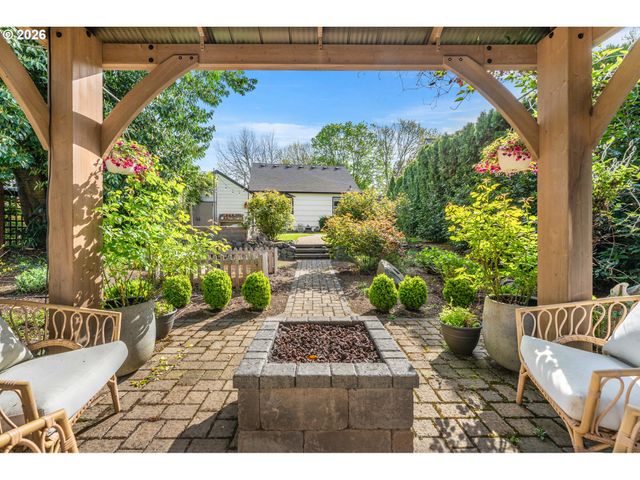 7007 Se 28TH Ave, Portland, OR 97202