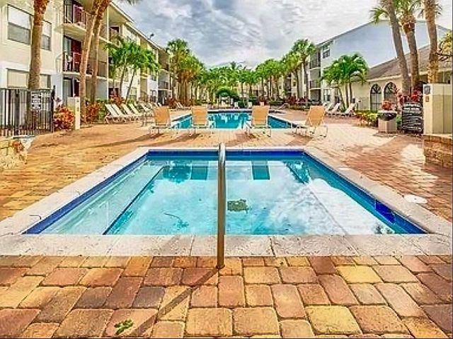 708 EXECUTIVE CENTER Drive 12, West Palm Beach, FL 33401