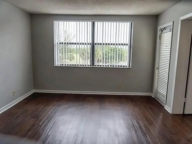 708 EXECUTIVE CENTER Drive 12, West Palm Beach, FL 33401