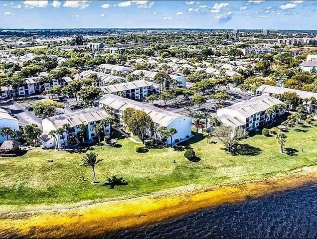 708 EXECUTIVE CENTER Drive 12, West Palm Beach, FL 33401