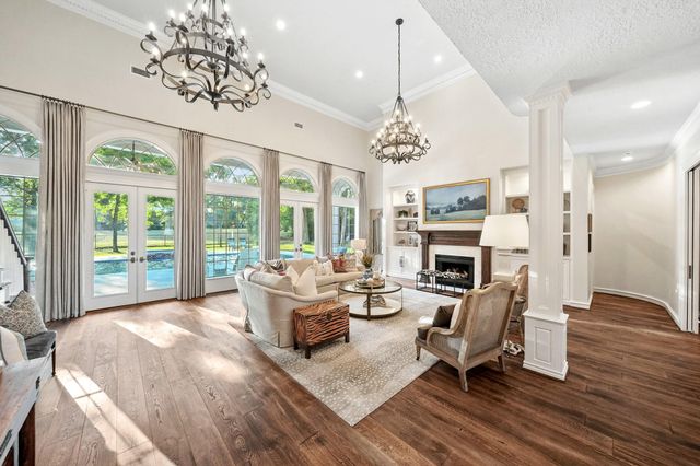 2207 Longmire Road, Conroe, TX 77304