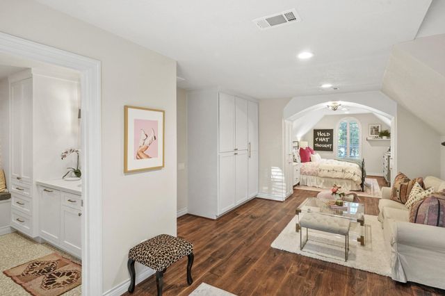 2207 Longmire Road, Conroe, TX 77304