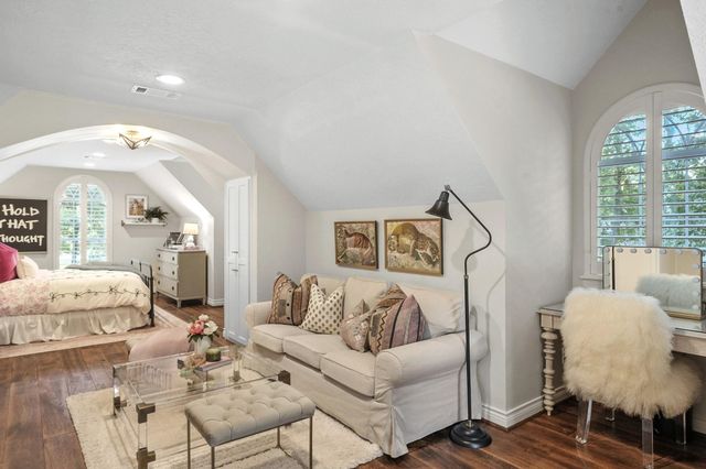 2207 Longmire Road, Conroe, TX 77304