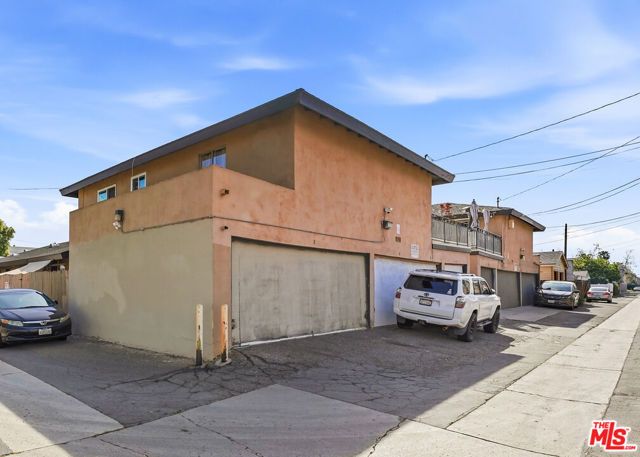 311 S Kroeger Street, Anaheim, CA 92805