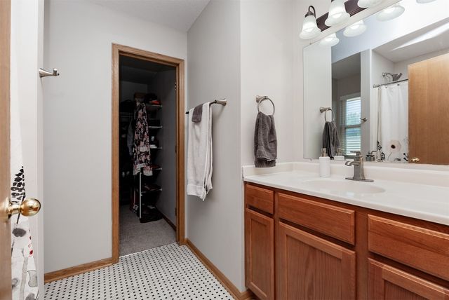 5451 SE 29th Street, Des Moines, IA 50320