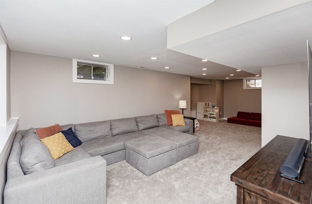 5451 SE 29th Street, Des Moines, IA 50320