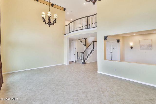 13790 Stagecoach Trail, Moorpark, CA 93021
