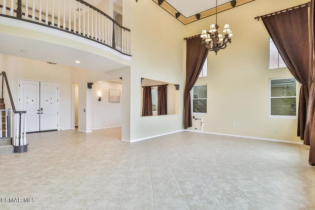 13790 Stagecoach Trail, Moorpark, CA 93021