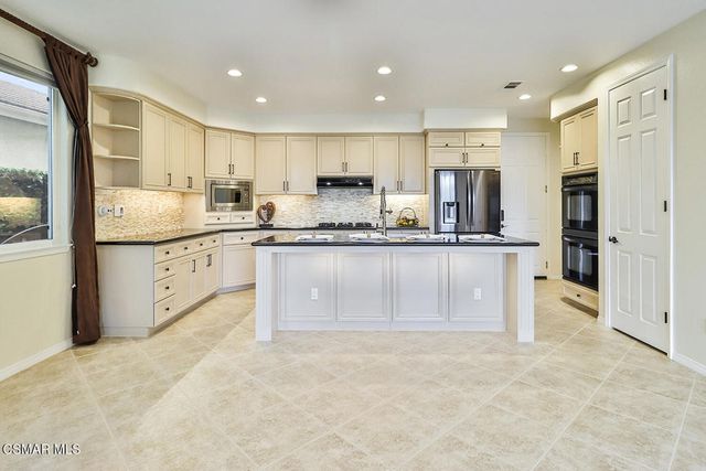 13790 Stagecoach Trail, Moorpark, CA 93021