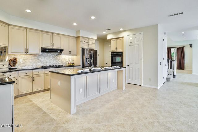 13790 Stagecoach Trail, Moorpark, CA 93021
