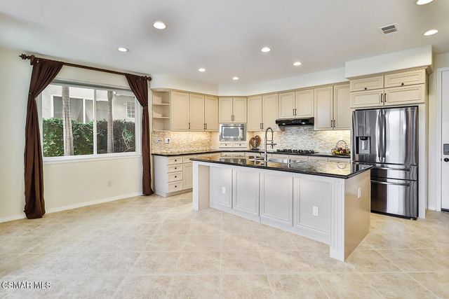 13790 Stagecoach Trail, Moorpark, CA 93021