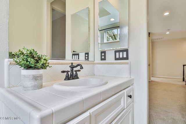 13790 Stagecoach Trail, Moorpark, CA 93021