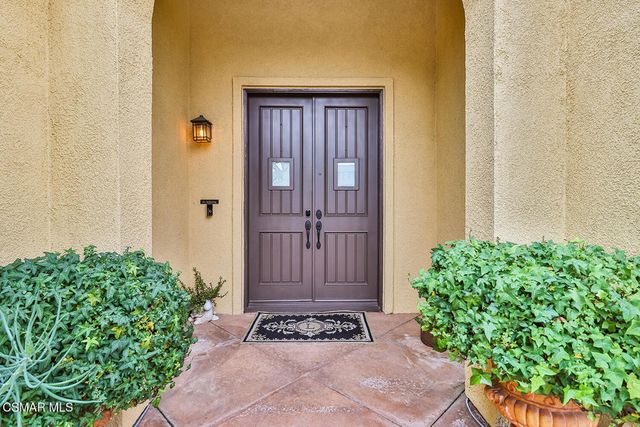 13790 Stagecoach Trail, Moorpark, CA 93021
