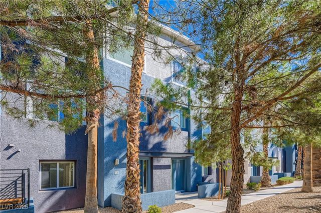 9050 West Tropicana Avenue 1138, Las Vegas, NV 89147