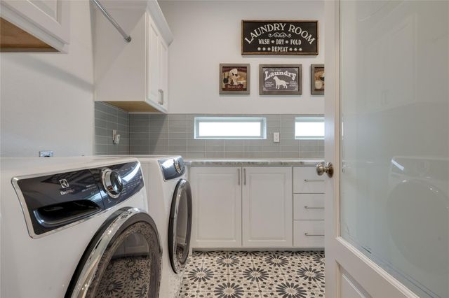 328 Ringtail Stream DR, Austin, TX 78738