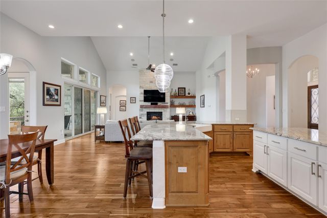 328 Ringtail Stream DR, Austin, TX 78738