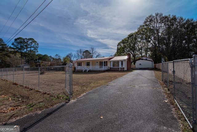 9 Friar Tuck Road, Reynolds, GA 31076