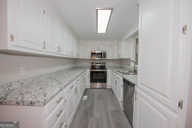 9 Friar Tuck Road, Reynolds, GA 31076