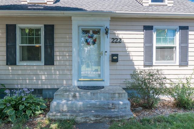 222 Plumtree Rd, Springfield, MA 01118