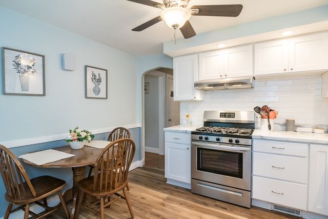 222 Plumtree Rd, Springfield, MA 01118