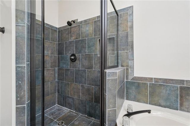 5618 Brookstone NW Drive, Acworth, GA 30101