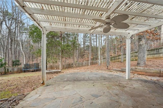 5618 Brookstone NW Drive, Acworth, GA 30101