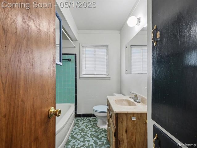 25334 Barbara Street, Roseville, MI 48066