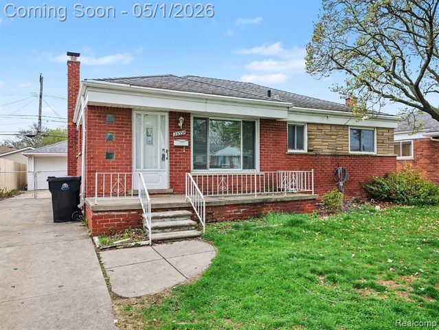 25334 Barbara Street, Roseville, MI 48066