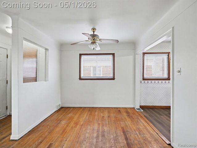 25334 Barbara Street, Roseville, MI 48066