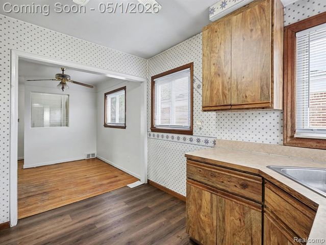 25334 Barbara Street, Roseville, MI 48066