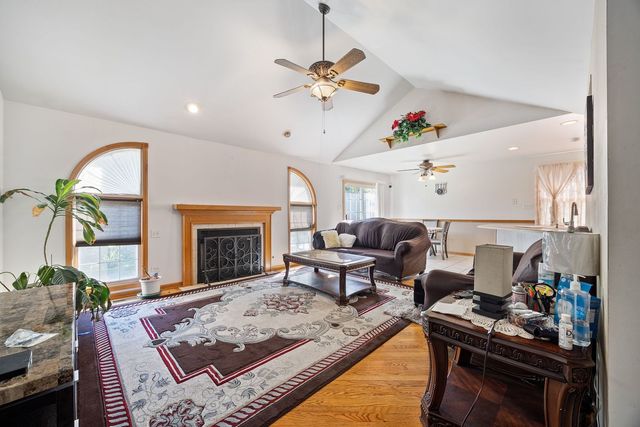 3207 Sandy Ridge Drive, Steger, IL 60475